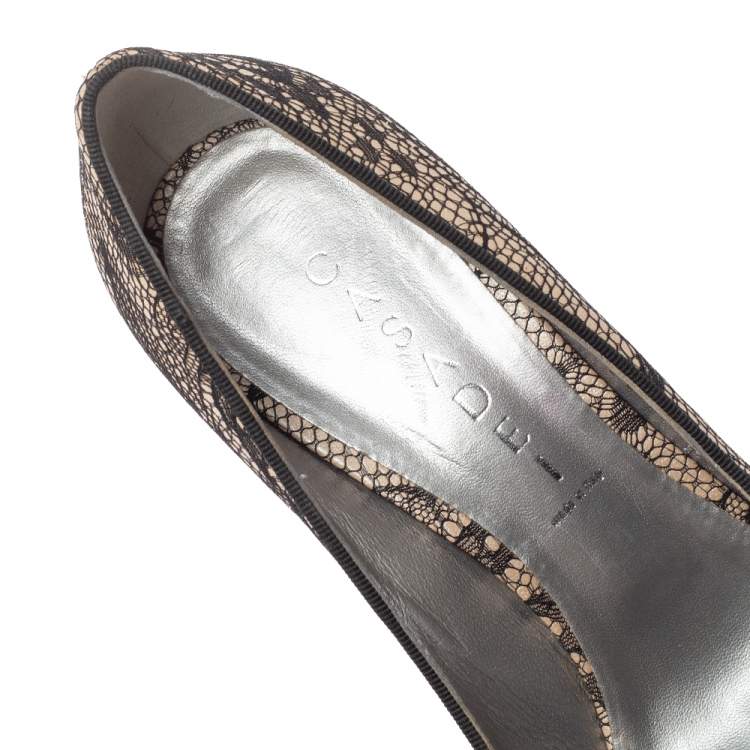 Pre Owned Casadei Beige/Black Lace And Satin Round Toe Platform Pumps Size 38