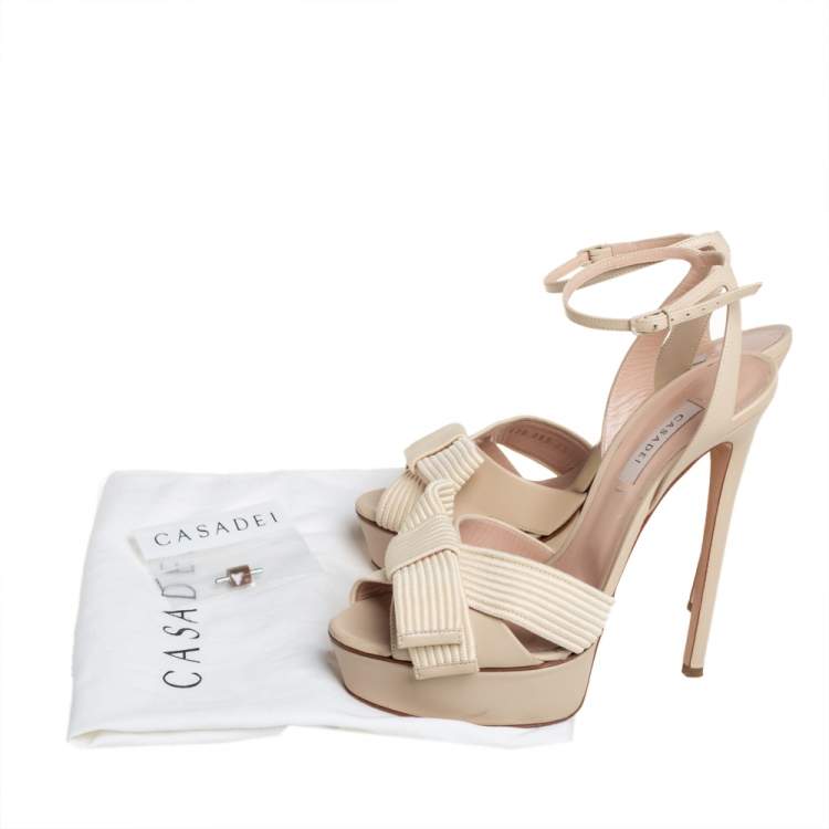 مملوكة مسبقًا Casadei Cream Leather Flora Aiko Platform Ankle Strap Sandals Size 39