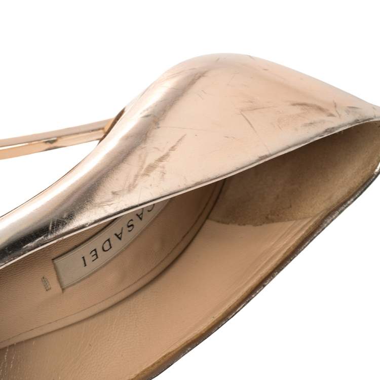 مملوكة مسبقًا Casadei Rose Gold Foil Leather Pointed Toe Pumps Size 40
