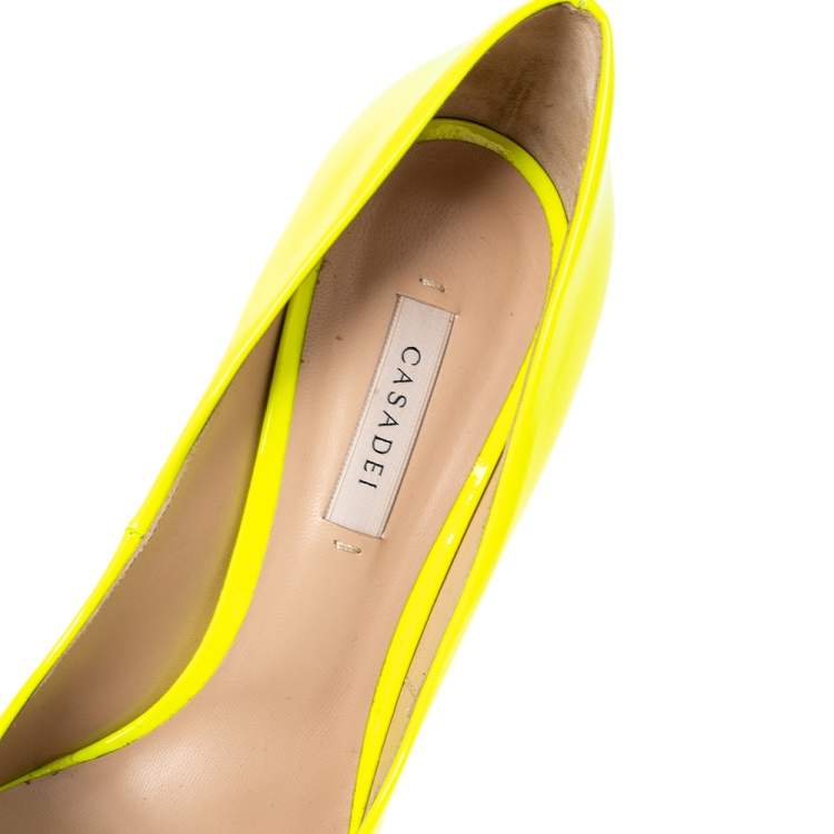 Pre Owned Casadei Neon Green Patent Leather Blade Pumps Size 40