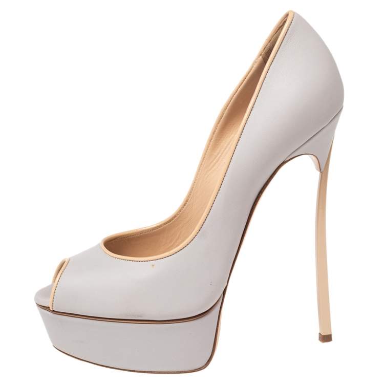 مملوكة مسبقًا Casadei Beige-Cream Leather Peep Toe Platform Pumps Size 37