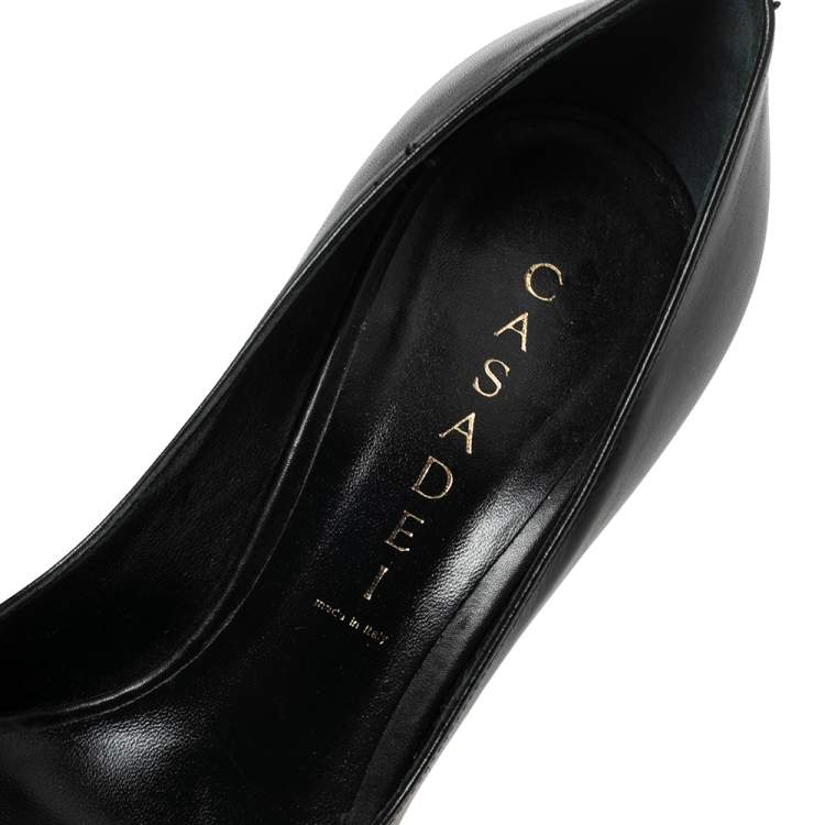 مملوكة مسبقًا Casadei Black Leather Crisscross Peep-Toe Pumps Size 37