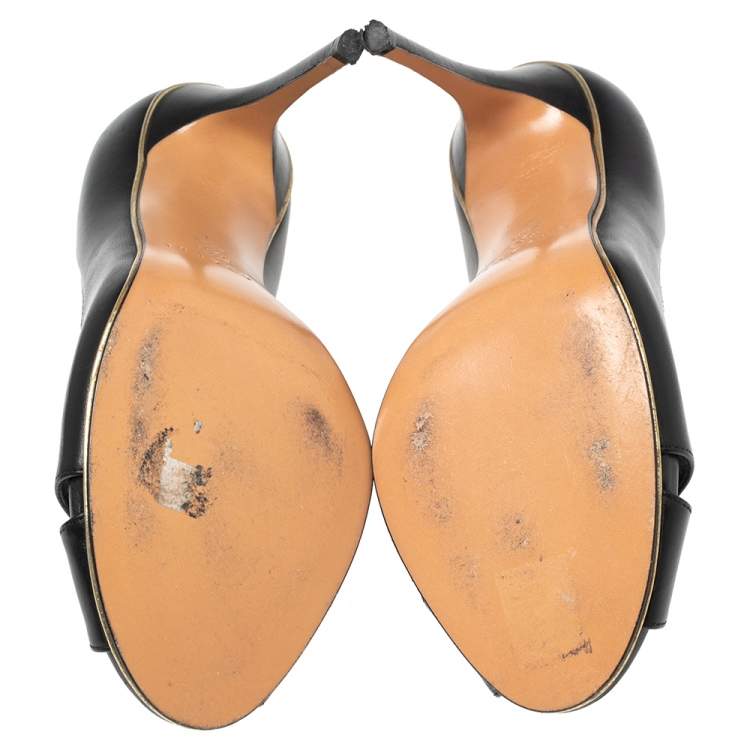 مملوكة مسبقًا Casadei Black Leather Crisscross Peep-Toe Pumps Size 37