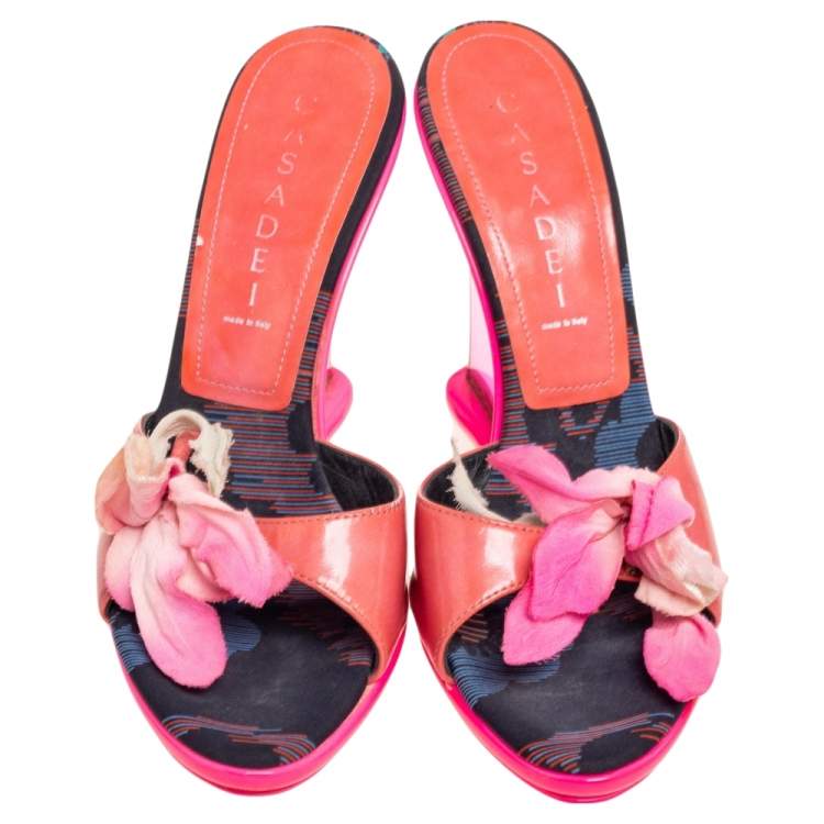 Pre Owned Casadei Coral Pink Leather Flower Applique Open-Toe Wedge Sandals Size 37