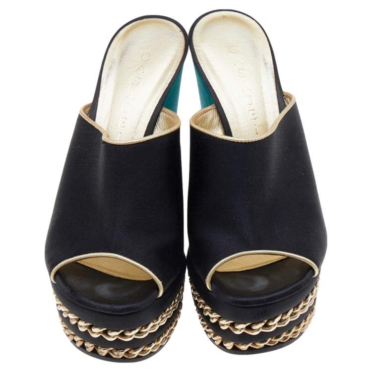 مملوكة مسبقًا Casadei Black/ Turquoise Green Satin Chain Embellished Wedge Slide Sandals Size 36