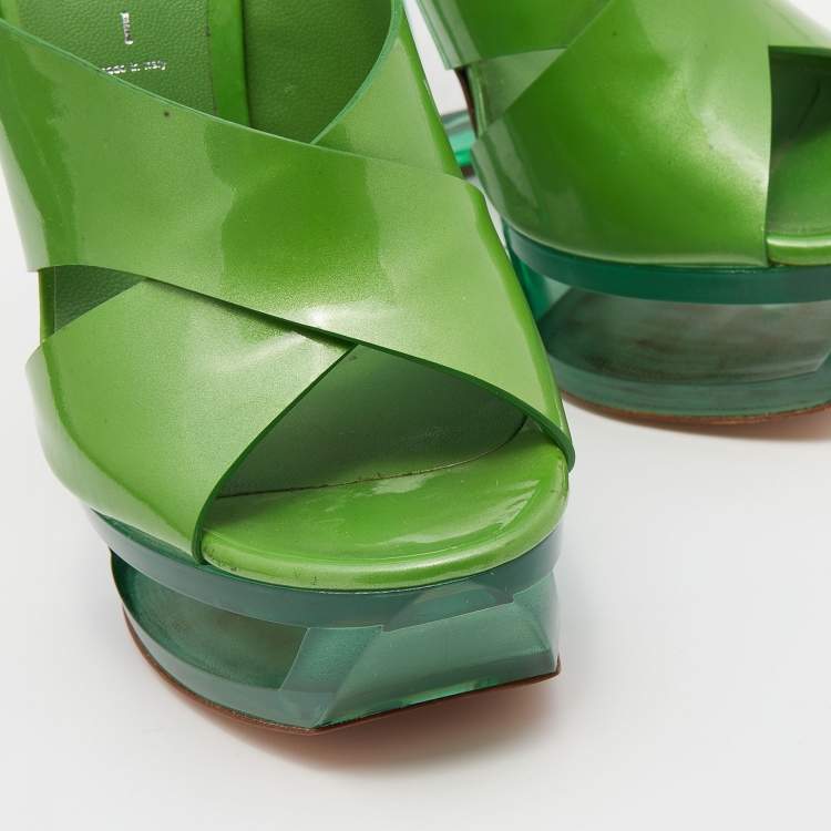 مملوكة مسبقًا Casadei Green Leather Crisscross Platform Sandals Size 40