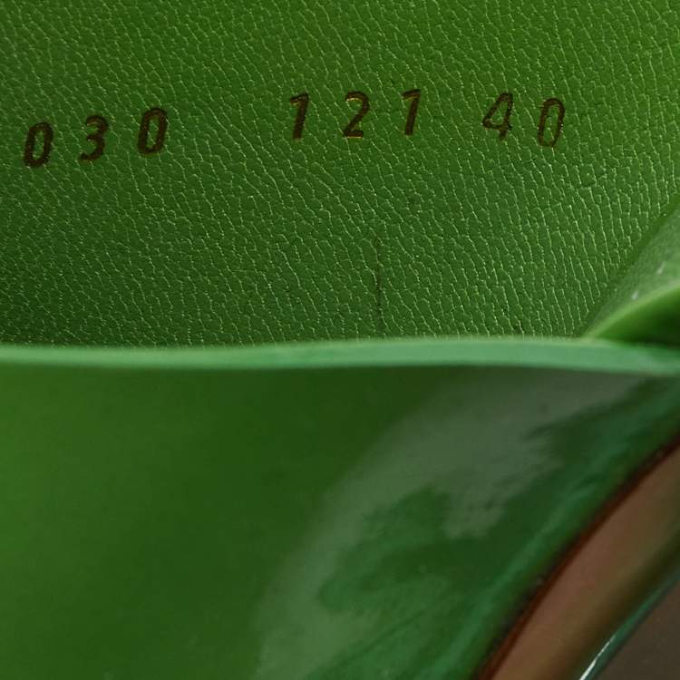مملوكة مسبقًا Casadei Green Leather Crisscross Platform Sandals Size 40