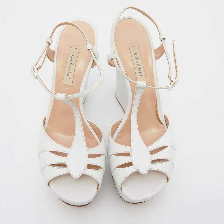 مملوكة مسبقًا Casadei White Leather Wedge Platform T-Strap Sandals Size 38