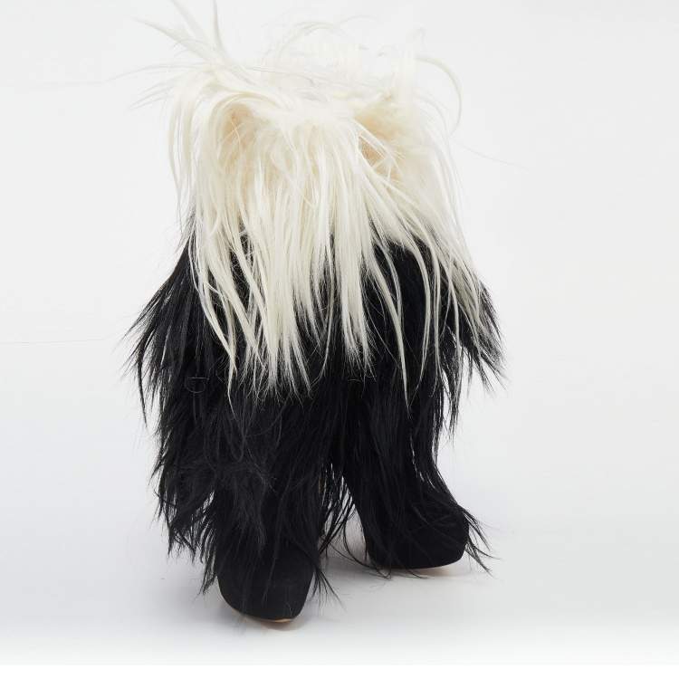 مملوكة مسبقًا Casadei Black/White Hair and Suede Ankle Boots Size 38