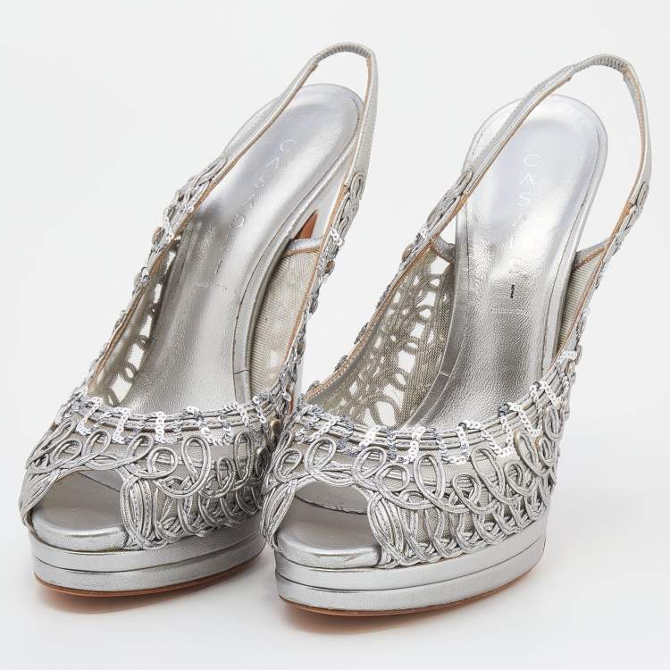 مملوكة مسبقًا Casadei Metallic Grey Leather Platform Slingback Sandals Size 39