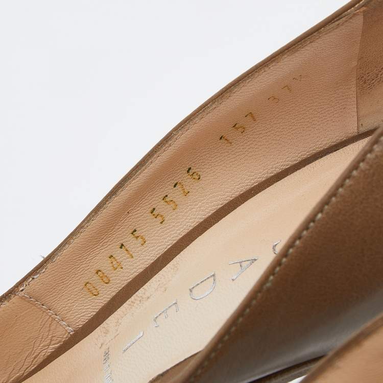 Pre Owned Casadei Khaki Leather Platform Pumps Size 37.5