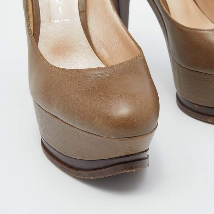 Pre Owned Casadei Khaki Leather Platform Pumps Size 37.5