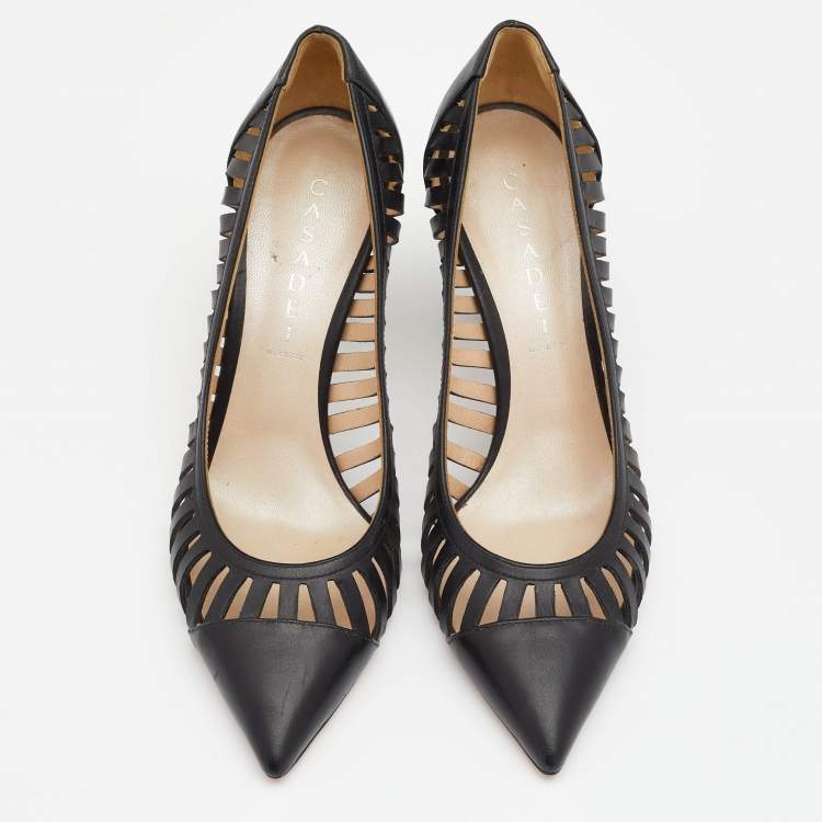 مملوكة مسبقًا Casadei Black Cut Out Leather Pointed Toe Pumps Size 38.5