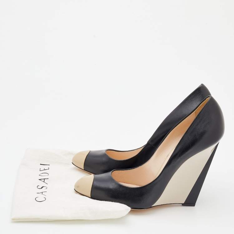 مملوكة مسبقًا Casadei Black/Beige Leather And Patent Leather Cap Toe Wedge Pumps Size 41