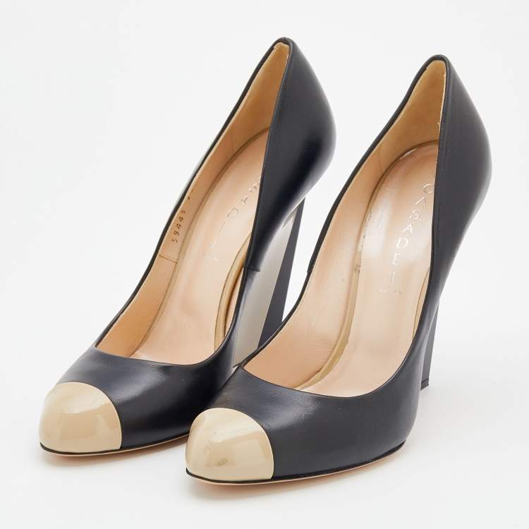 مملوكة مسبقًا Casadei Black/Beige Leather And Patent Leather Cap Toe Wedge Pumps Size 41