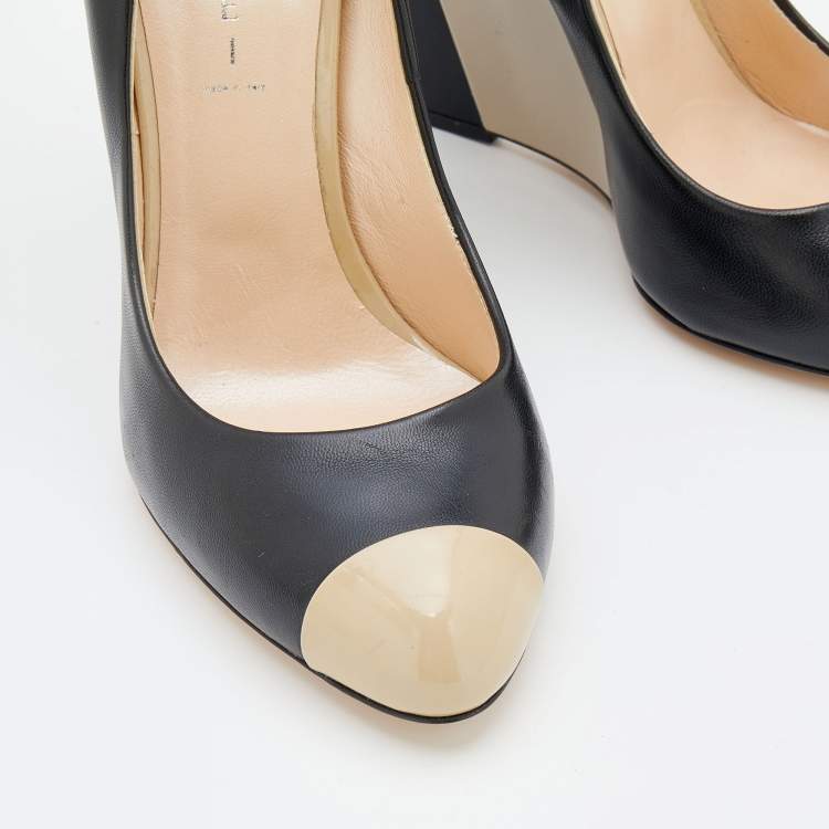 مملوكة مسبقًا Casadei Black/Beige Leather And Patent Leather Cap Toe Wedge Pumps Size 41