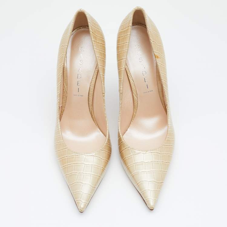 مملوكة مسبقًا Casadei Beige Croc Embossed Patent Leather Pointed Toe Pumps Size 38.5