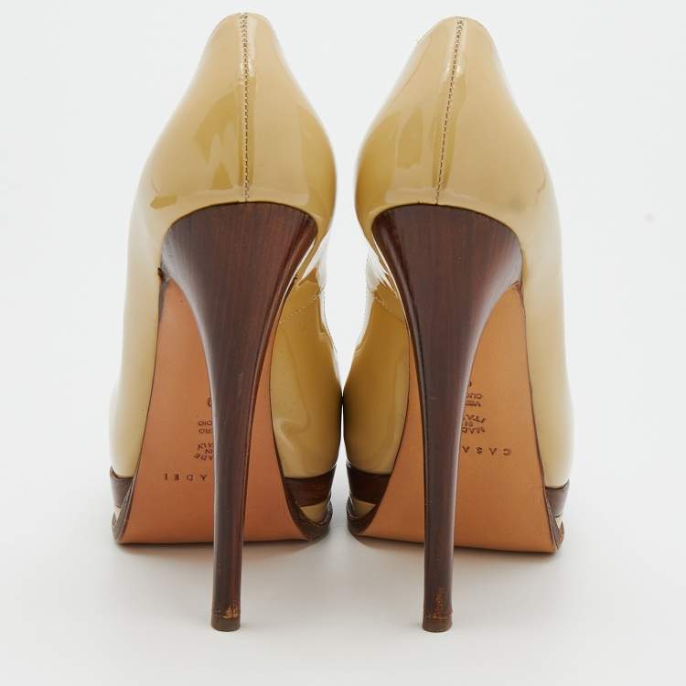 Pre Owned Casadei Beige Patent Leather Platform Pumps Size 39