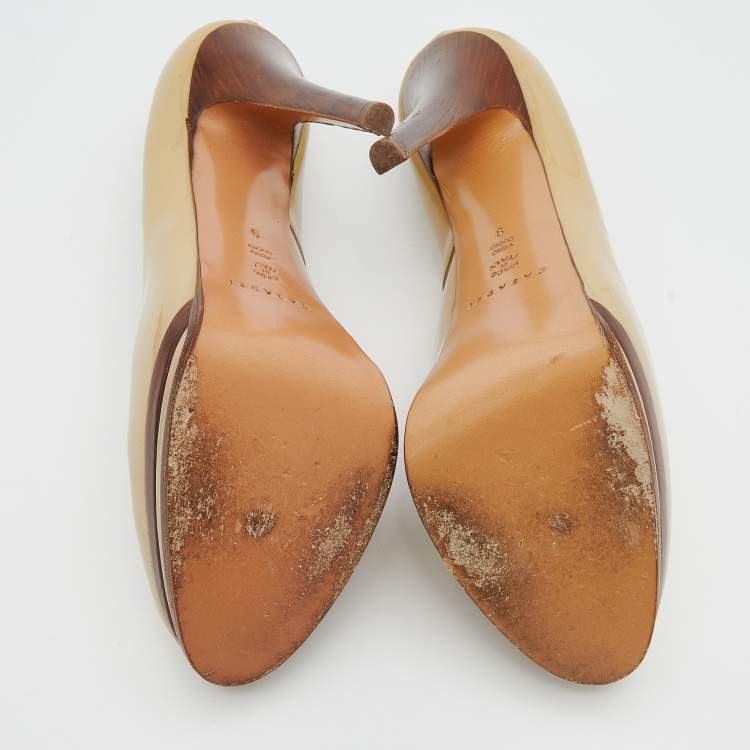 Pre Owned Casadei Beige Patent Leather Platform Pumps Size 39