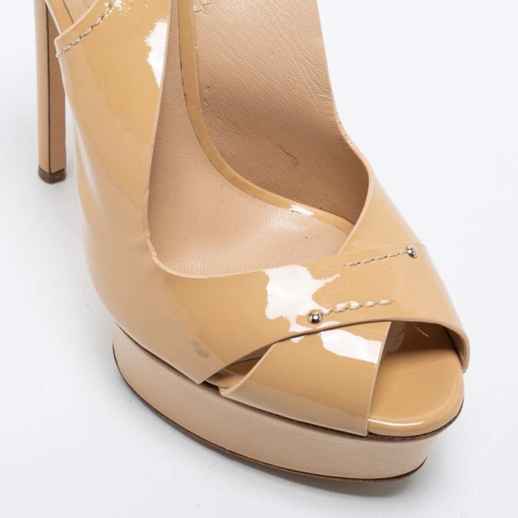 Pre Owned Casadei Beige Patent Leather Slingback Sandals Size 37