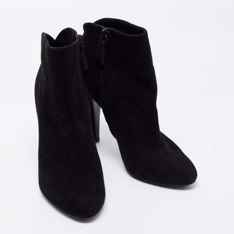 مملوكة مسبقًا Casadei Black Suede Ankle Boots Size 36.5 