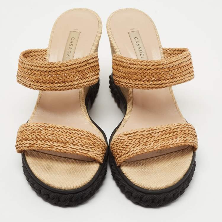 مملوكة مسبقًا Casadei Tan Woven Leather Slide Wedge Sandals Size 40