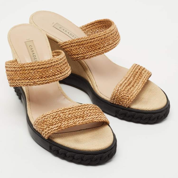 مملوكة مسبقًا Casadei Tan Woven Leather Slide Wedge Sandals Size 40