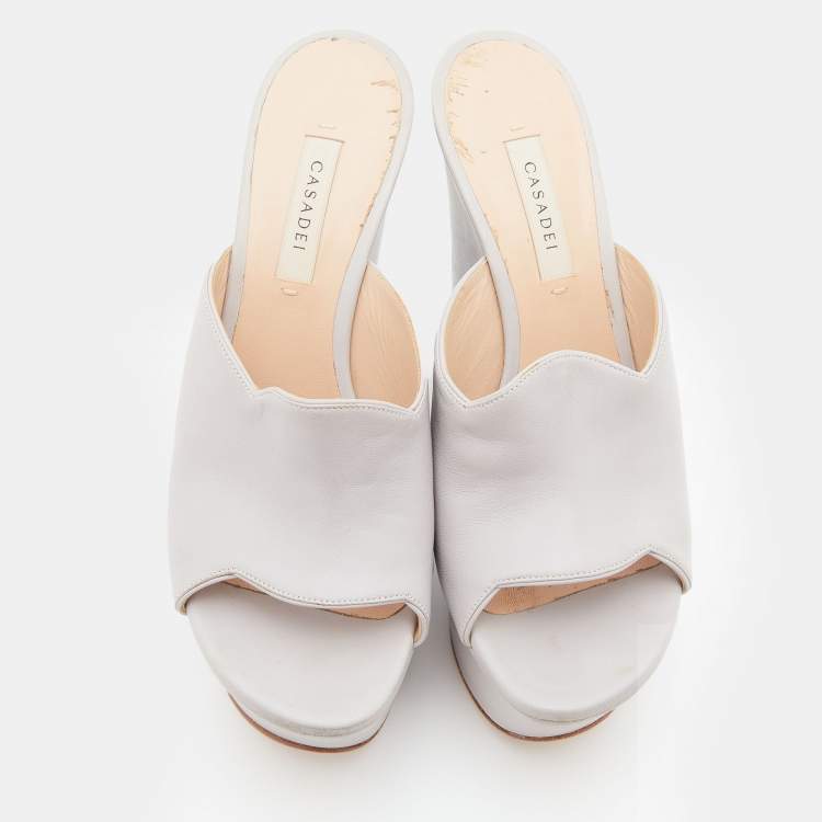 مملوكة مسبقًا Casadei Grey Leather Platform Wedge Slide Sandals Size 38.5