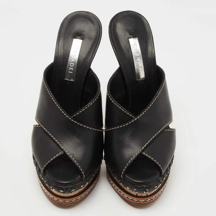 مملوكة مسبقًا Casadei Black Leather Peep Toe Platform Slide Sandals Size 35