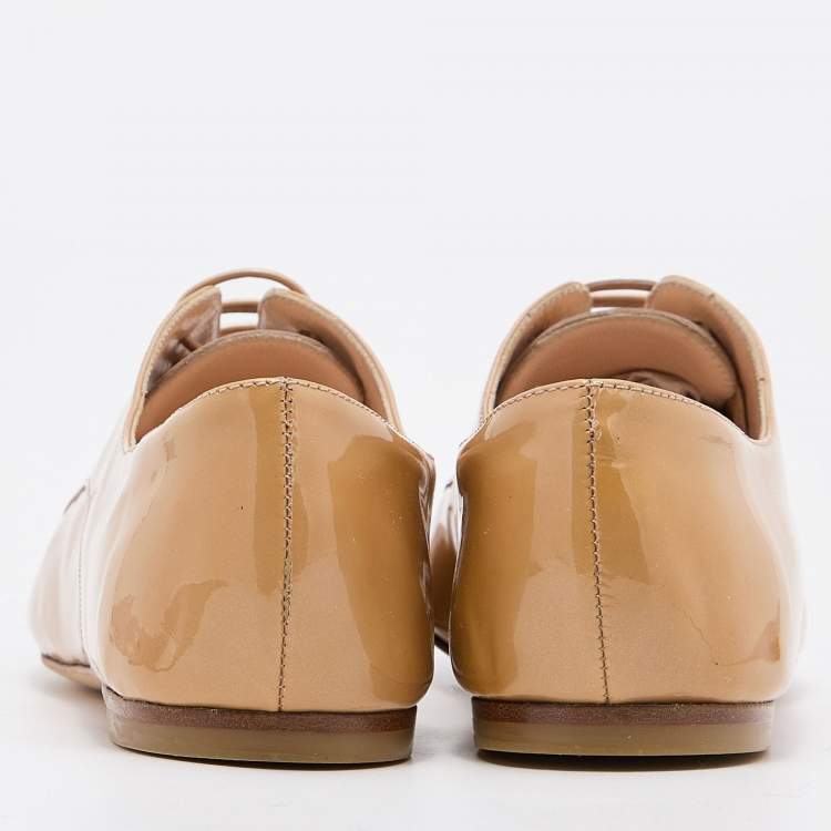 Pre Owned Casadei Beige Patent Leather Lace Up Oxfords Size 38