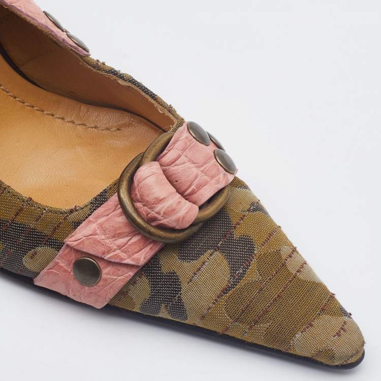 مملوكة مسبقًا Casadei Pink/Olive Green Croc Embossed Leather and Camo Print Canvas Slingback Pumps Size 35