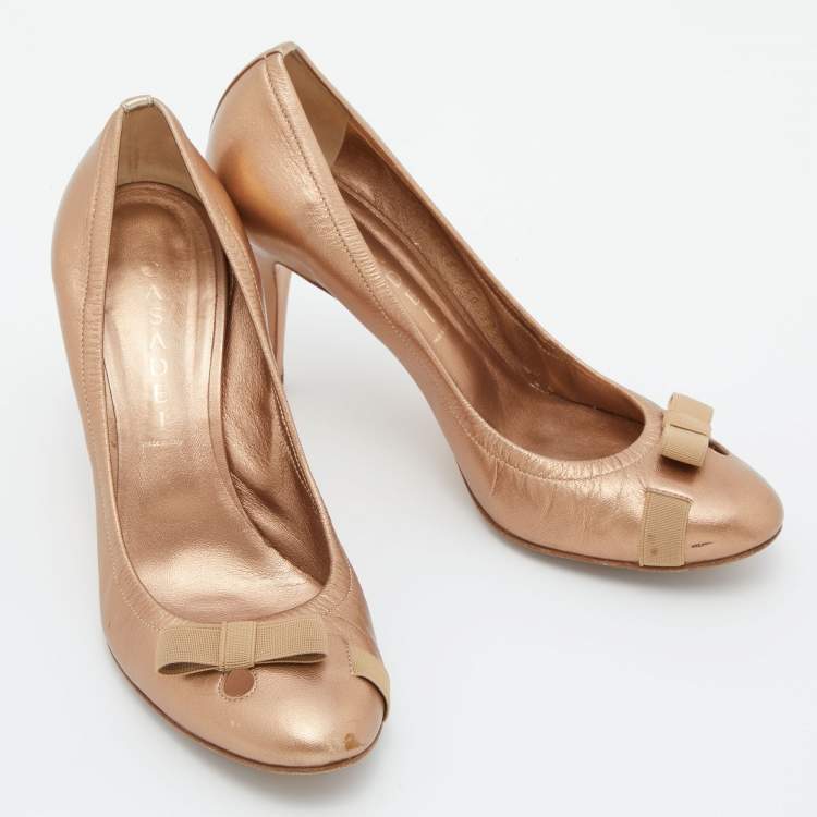 Pre Owned Casadei Metallic Leather Bow Pumps Size 38.5