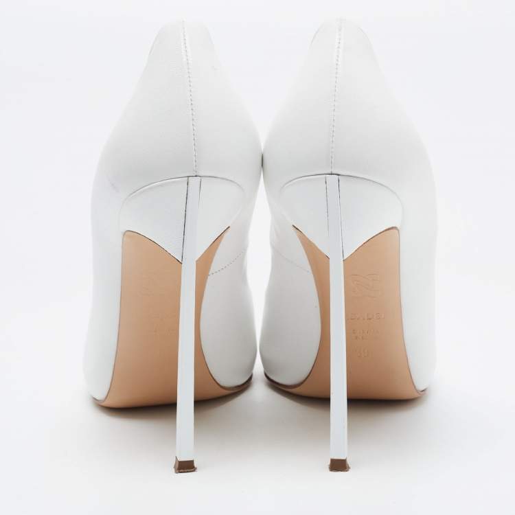 Pre Owned Casadei White Leather Pointed Toe Pumps Size 39