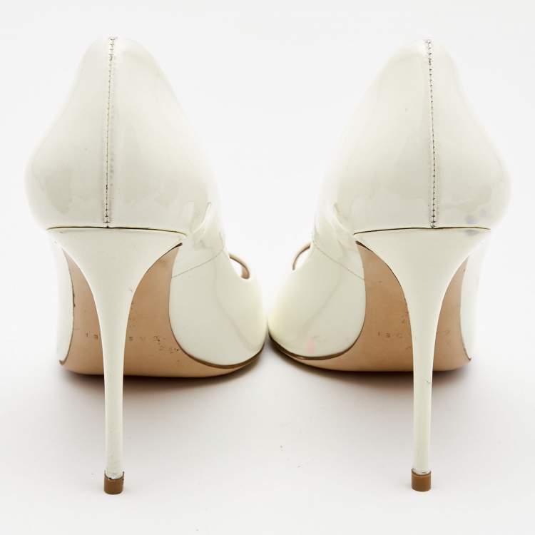 مملوكة مسبقًا Casadei White Patent Leather Peep Toe Pumps Size 40