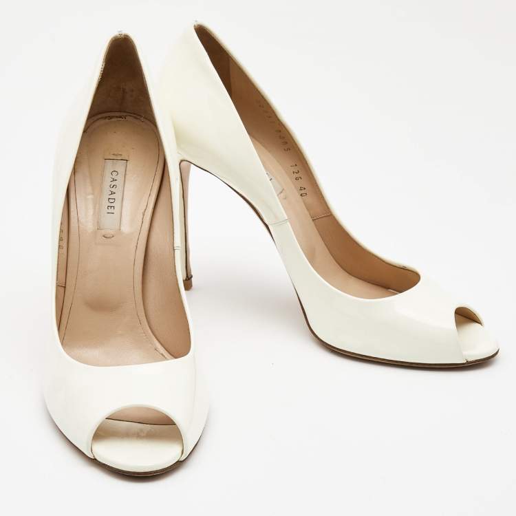 مملوكة مسبقًا Casadei White Patent Leather Peep Toe Pumps Size 40