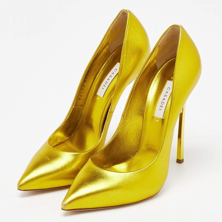 Pre Owned Casadei Metallic Gold Leather Pointed Toe Pumps  Size 39