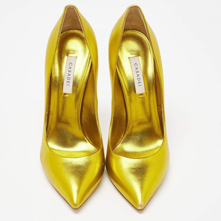 Pre Owned Casadei Metallic Gold Leather Pointed Toe Pumps  Size 39