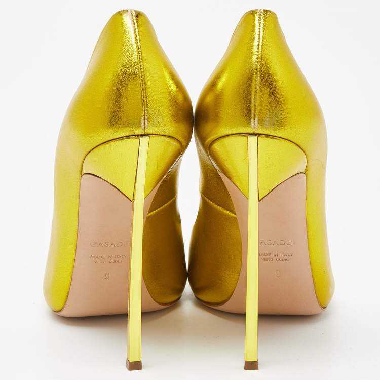 Pre Owned Casadei Metallic Gold Leather Pointed Toe Pumps  Size 39