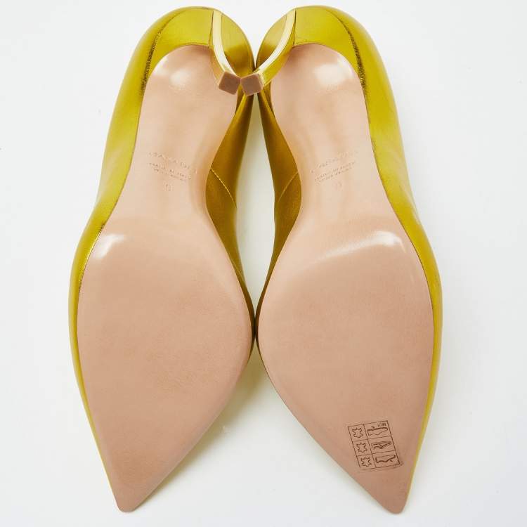 Pre Owned Casadei Metallic Gold Leather Pointed Toe Pumps  Size 39