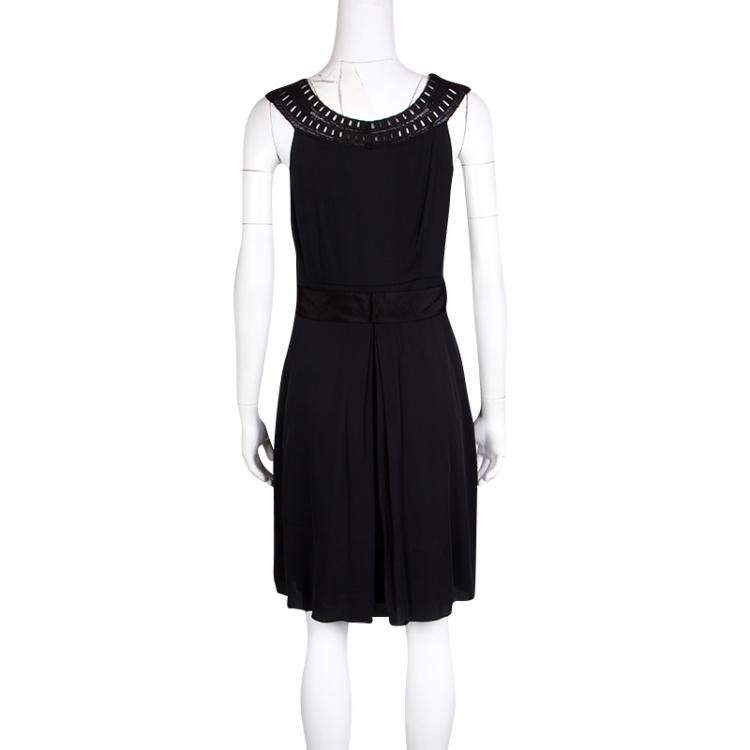 مملوكة مسبقًا Catherine Malandrino Black Silk Lace Neck detail Embellished Belted Dress M