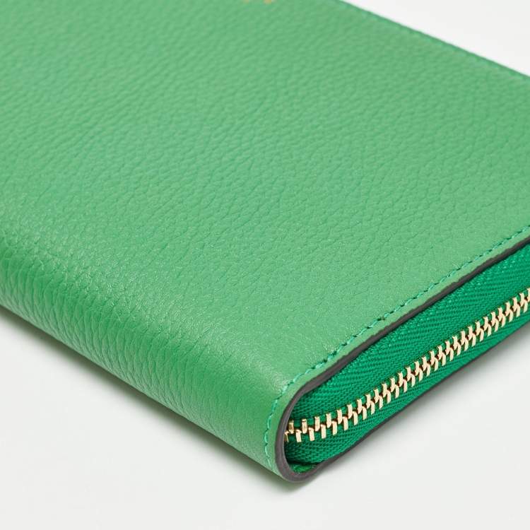 Pre Owned Celine Green Leather Large Zipped Multifunction Wallet