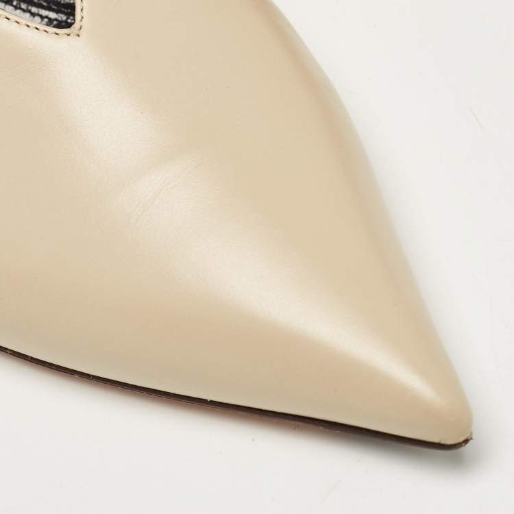 Pre Owned Celine Beige Leather V Neck Pumps Size 39