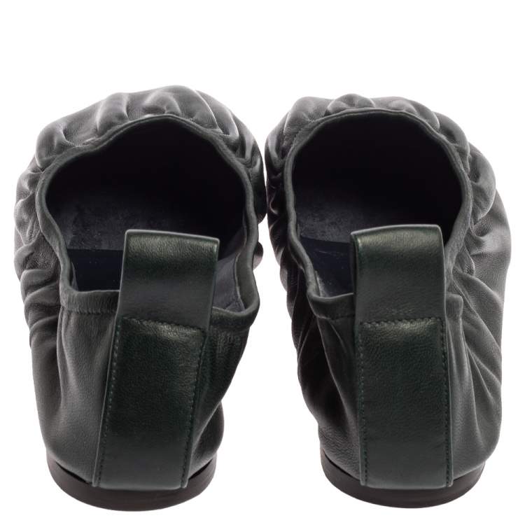 Pre Owned Celine Green Leather Scrunch Ballet Flats Size 39