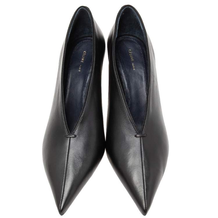 Pre Owned Celine Black Leather V Neck Pointed-Toe Pumps Size 38.5 