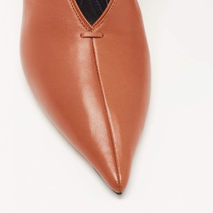 Pre Owned Celine Brown Leather V  Neck Pointed Toe Pumps Size 39.5