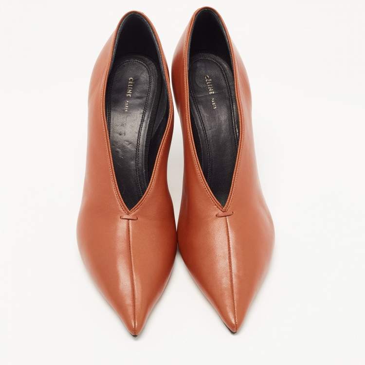 Pre Owned Celine Brown Leather V  Neck Pointed Toe Pumps Size 39.5