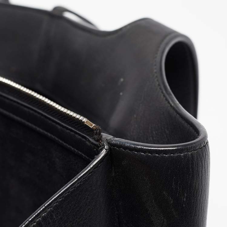 مملوكة مسبقًا Celine Black Leather Trifold Bag