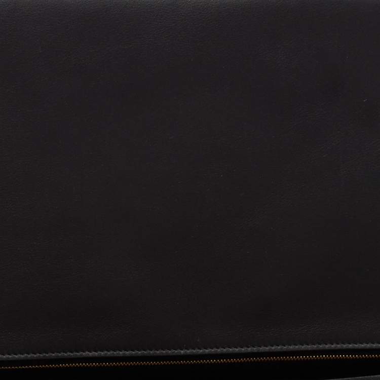 مملوكة مسبقًا Celine Black/Blue Leather Fold Over Zip Clutch