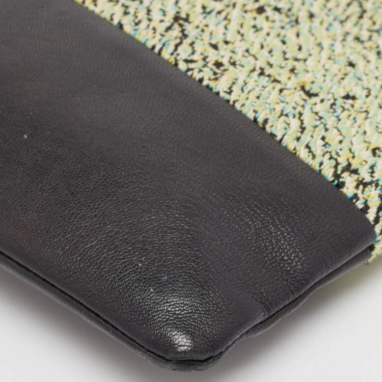 مملوكة مسبقًا Celine Green/Black Textured Fabric and Leather Solo Pouch