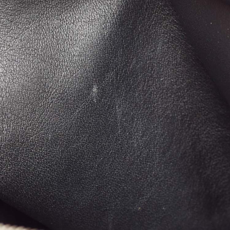 مملوكة مسبقًا Celine Green/Black Textured Fabric and Leather Solo Pouch